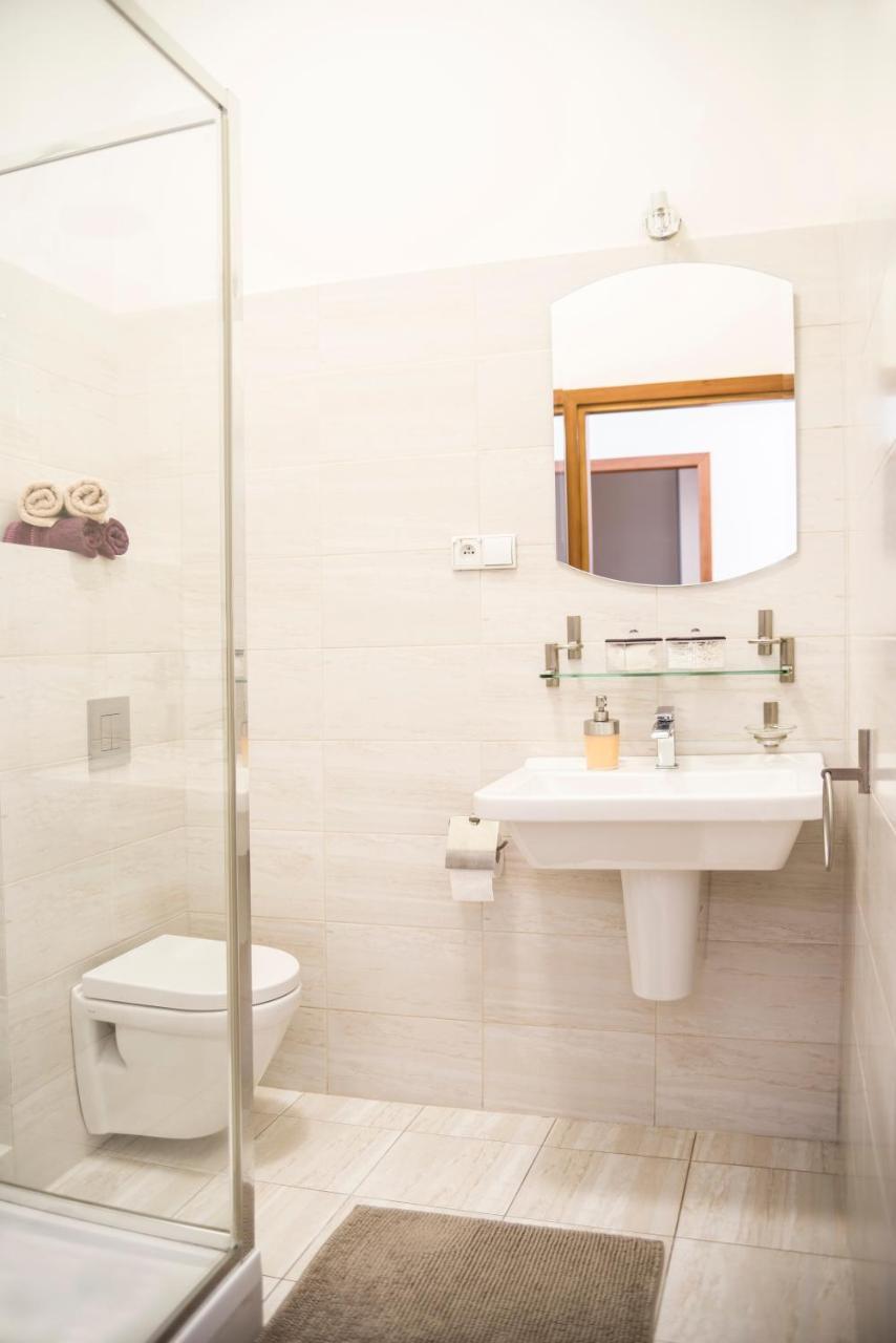 דירות ורשה Apartament Chmielna 5 מראה חיצוני תמונה
